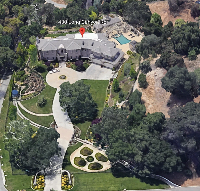 Uma visão de satélite da mansão de Peter Popoff em Bradbury, Califórnia | Captura de tela/Google Earth
